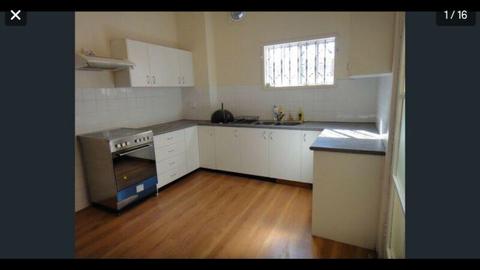 Huge furnished renovated apartment next to Sydney uni and broadway