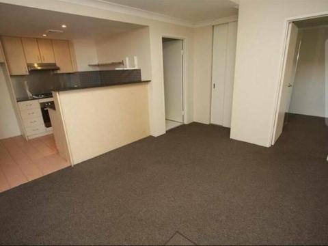 Shareroom $165pw Darling Harbour (female only)