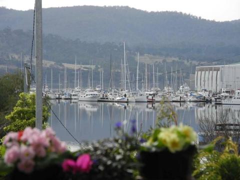 SELF CATERING ACCOMMODATION IN PRIME HOBART TASMANIA LOCATION