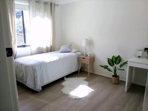 Sunny Private Room Rental Houseshare