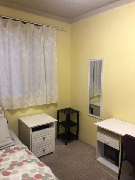 Room from rent at Macquarie Park