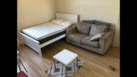 Room available central station