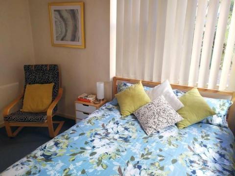 Fully Furnished Room in a Beautiful and Cosy Unit with Stunning Views