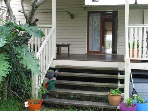 Greenslopes, room in 3 bed house