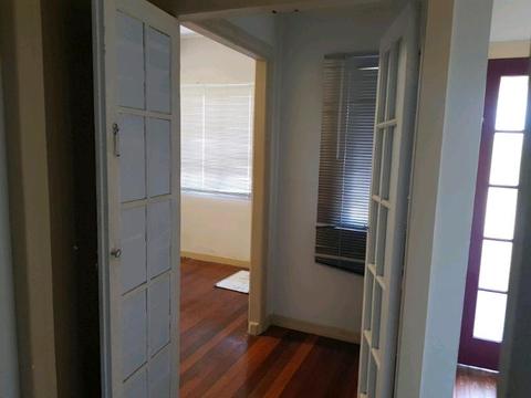 Room in sharehouse in great location! Indooroopilly