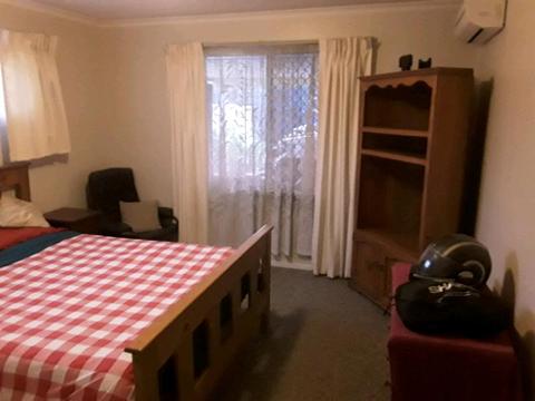 Fully furnished rooms x 2