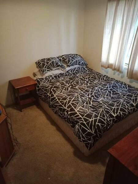 Wanted Genuine Female own bedroom in Caboolture South