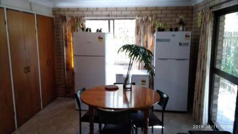 Room to rent SUNNYBANK - Large house, everything incl (1 or 2 people)