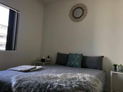 Room For Rent in A modern unit - Mawson Lakes