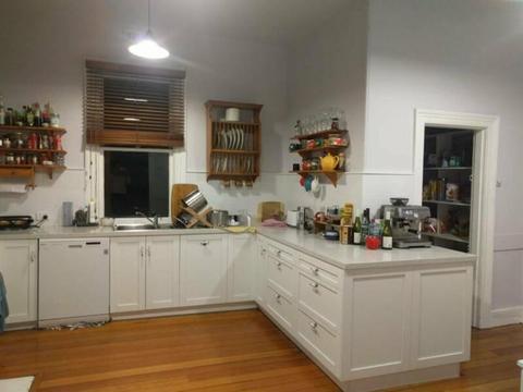 Room for rent in a beautiful house in Sandy Bay
