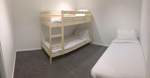 1 bed available for international student