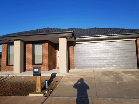 Room for rent in wyndham vale