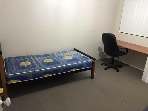 Fully furnished master bedroom for rent near Curtin Univerdity