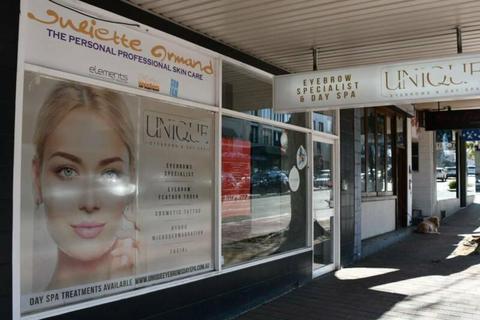 Beauty clinic available to combine your service and share its premises