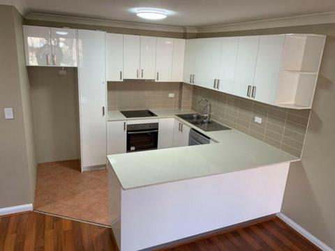 Unit to Lease- 2 bedroom renovated unit- Caringbah 2229