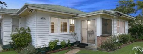 Weatherboard House in Torquay available for relocation