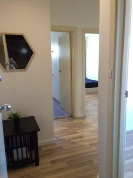 Fully Furnished 2 bedroom Apartment - St Kilda
