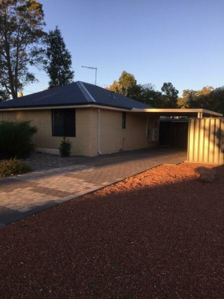 Modern self contained granny flat for rent in Lesmurdie
