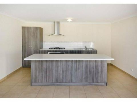 MODEST FAMILY HOME 5 X 2 LOCATED IN WATTLE GROVE