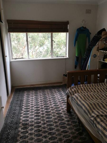 Room available in heart of Double Bay for 3-4 weeks