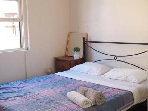 $350 COUPLE WELCOME FURNISHED DOUBLE ROOM