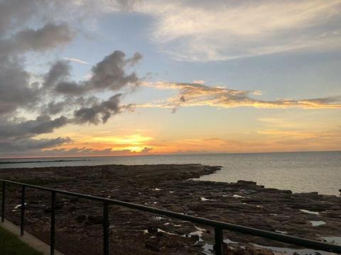 Large room available in fun Nightcliff house!