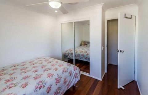 Room to Rent in Robina - all inclusive -close to Bond Uni Shops beach