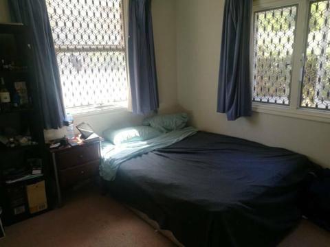 Room available Fremantle area bills incl