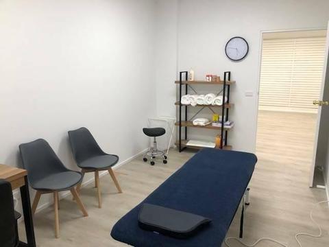 Clinic Room for rent