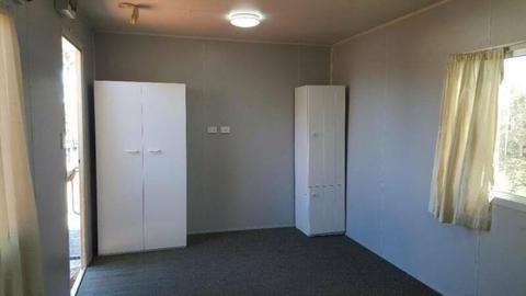 Granville studio GrannyFlat for rent (For one person only)