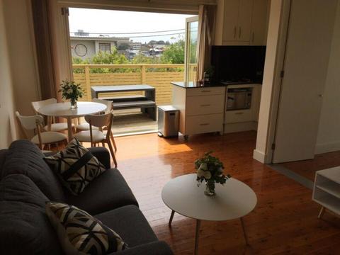 FURNISHED 1 bedroom flat in Clovelly - near the beach!