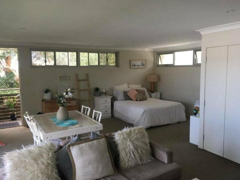 Studio Apartment Dee Why Beach Furnished