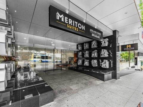 1 BEDROOM FULLY FURNISHED APARTMENT IN FANCY MERITON IN CITY $400/wk