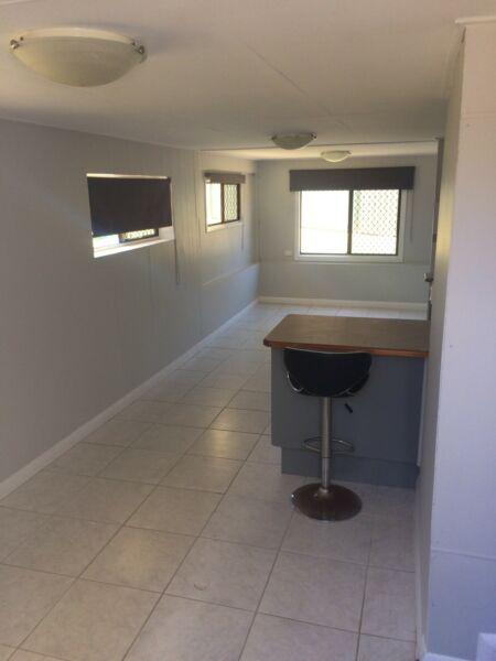 $285 per week, utilities included! One bedroom studio in Kippa-Ring