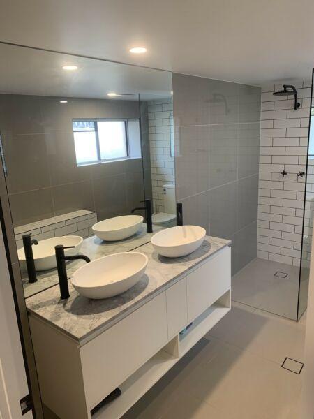2 Bedroom 1 Bathroom Newly Renovated Flat/Unit