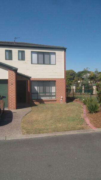 Townhouse For Rent Coomera