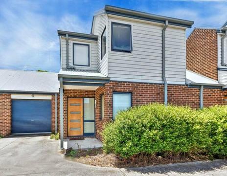 2 Bedroom Townhouse - St. Albans