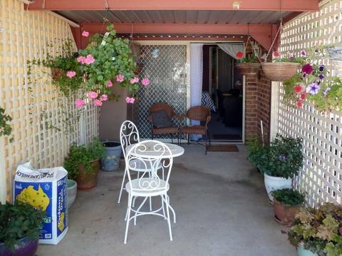 bedsit available in Ngunnawal