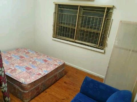 ***ROOM FOR RENT***$180***
