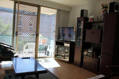 Great Sunny Room Is Available