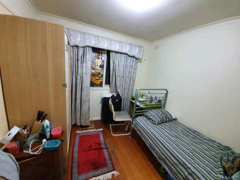 Wanted: Single Room rent in Burwood _715/month including all bills