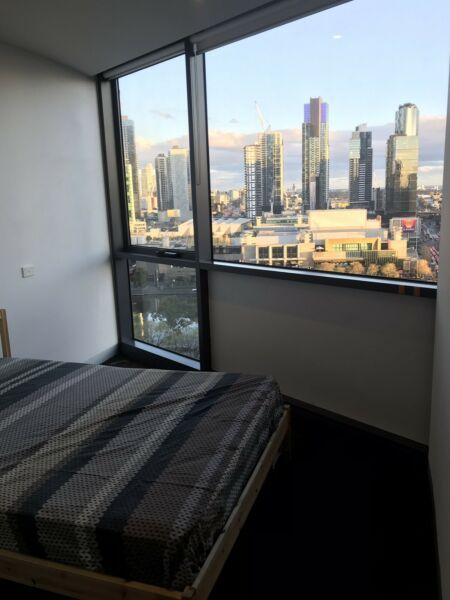 Huge room in penthouse apartment in CBD with ensuite and big robes