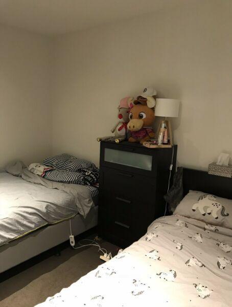 FEMALE SHARED-ROOM AVAILABLE
