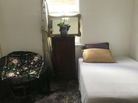 Rooms for rent in Yarraville