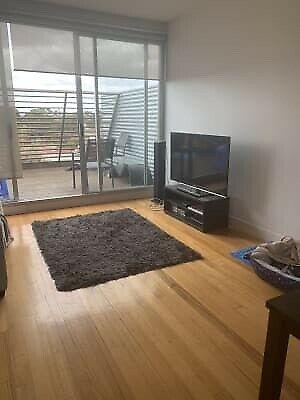 ROOM FOR RENT!! Flatmate wanted! —— $250 PW all bills included!