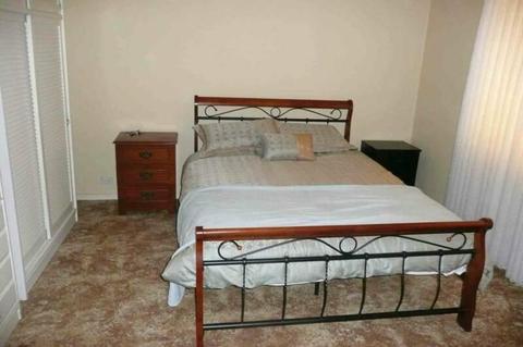 Short Term, Location Central Queanbeyan and Fully Furnished