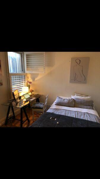 Large furnished room - Redfern, short term rental