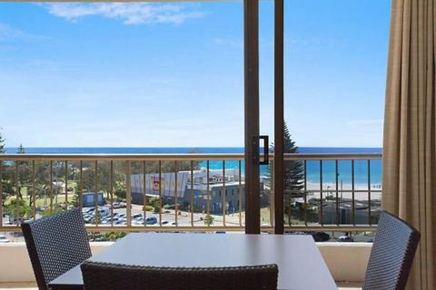 Beachfront Gold Coast Holiday Accommodation - Broadbeach at Christmas