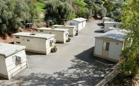 Budget daytime or short term accommodation near Flinders Medical