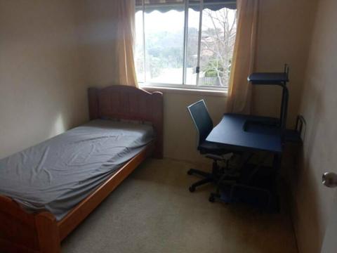 single furnished room in Ngunnawal ACT for rent $150 per week